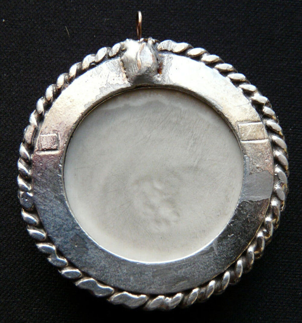 Pendentif de Style Celtique Nordique en Pierre et M&eacute;tal Bijoux et montres