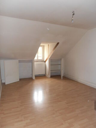  Appartement à louer 2 pièces 55 m²