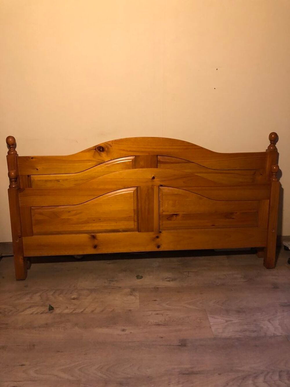 Chambre &agrave; coucher en pin Meubles
