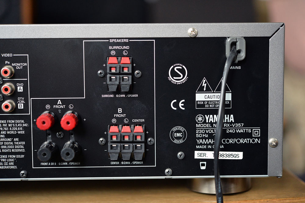 Ampli-tuner audio-vid&eacute;o Yamaha RX-V357 Audio et hifi