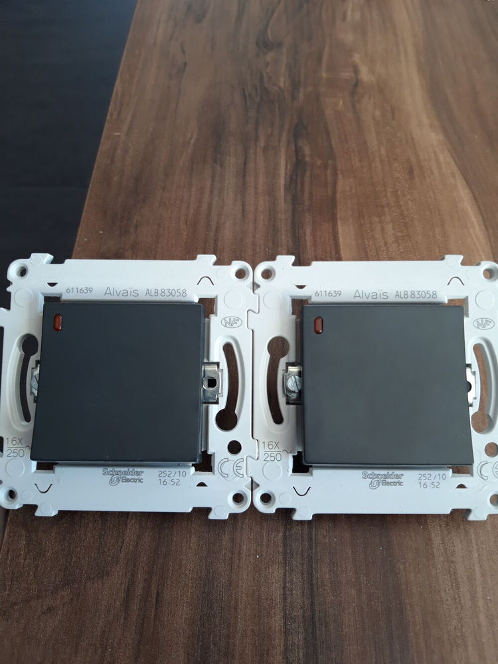 Lot prises inter ALVAIS SCHNEIDER ELECTRIC Bricolage