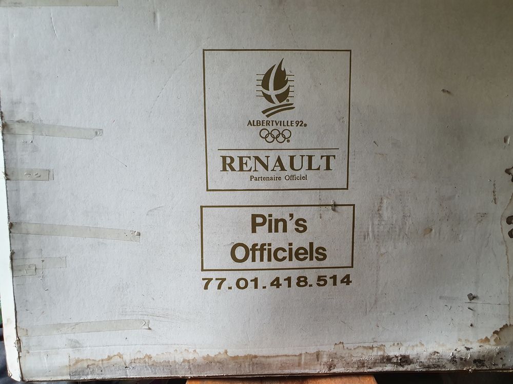 Pin's officiels RENAULT pour les JO d'Albertville 1992 