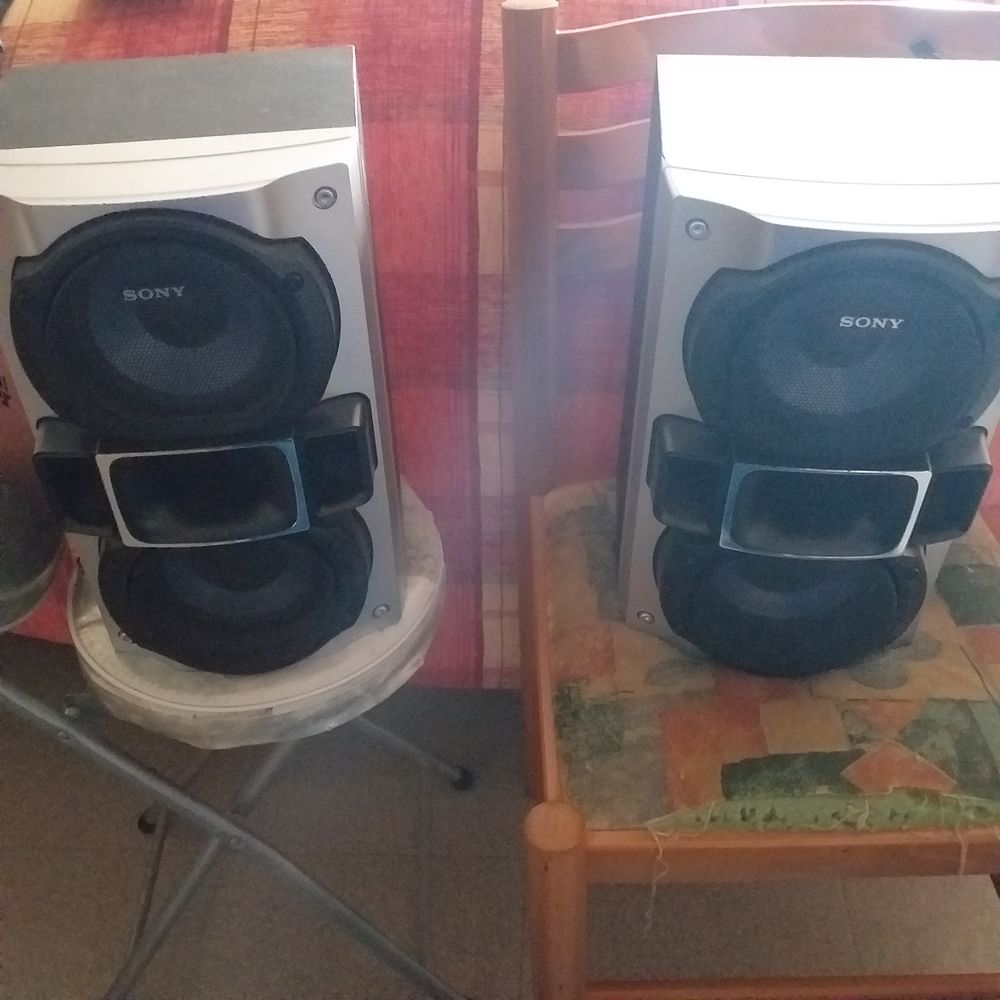 2 Enceintes Sony Audio et hifi