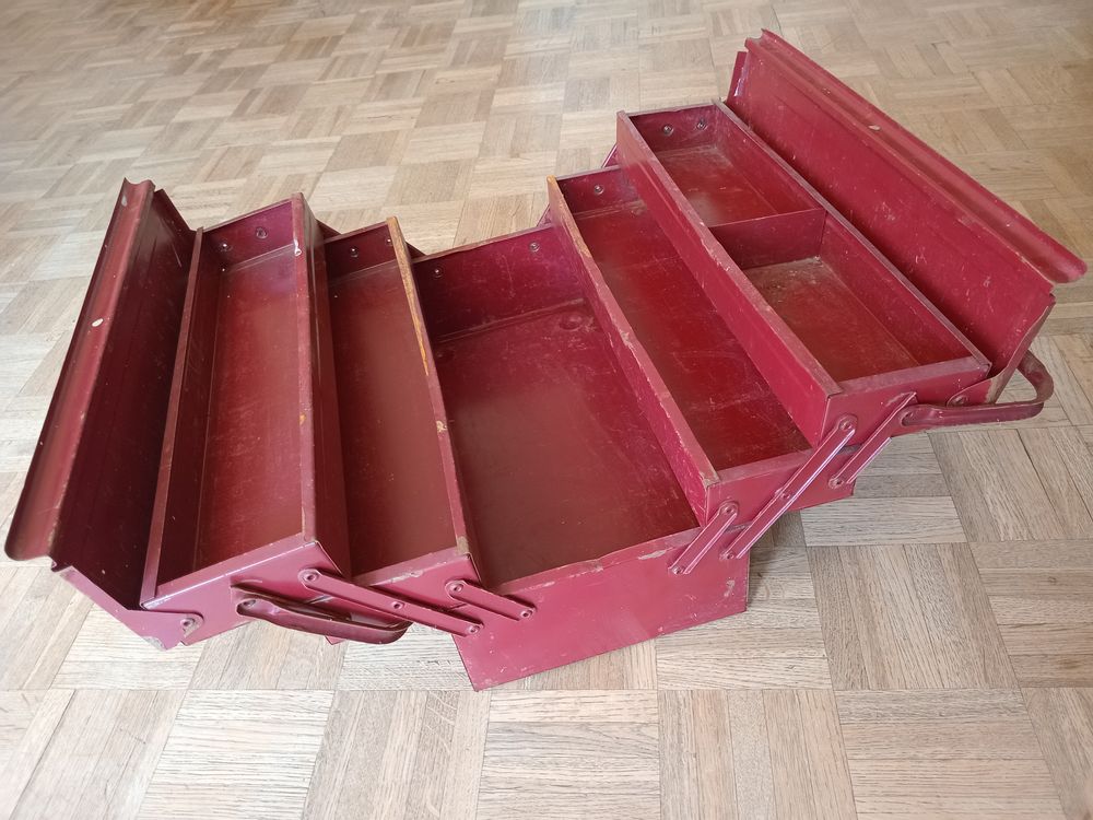  Type de produit : Caisse &agrave; outils. Bricolage