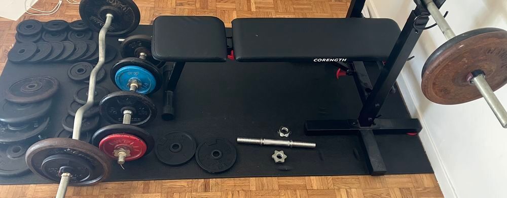 Banc, barres et poids de musculation Sports