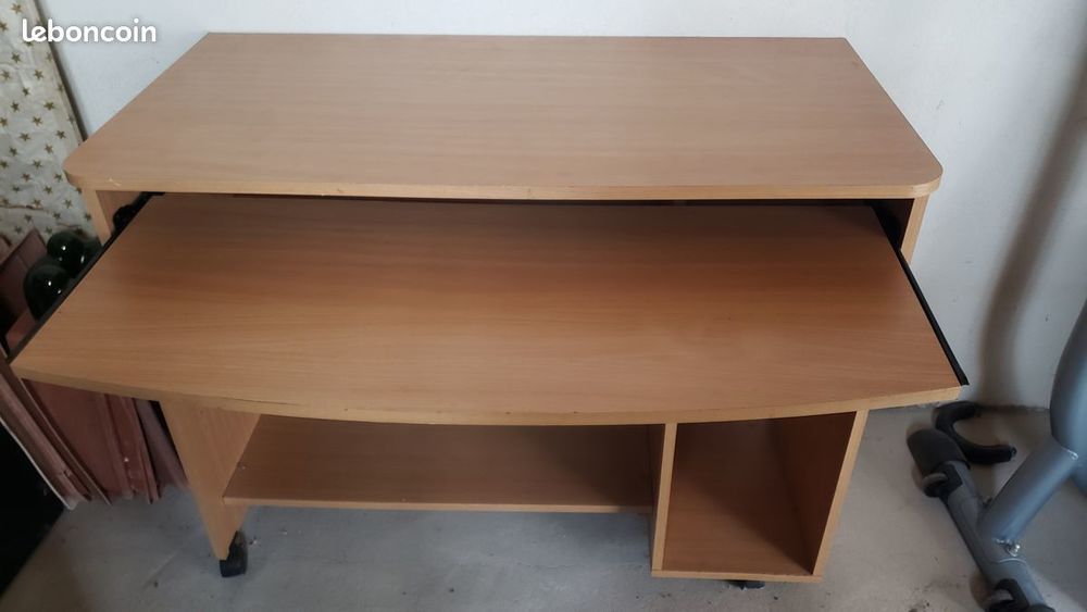 MEUBLE INFORMATIQUE MULTI-MEDIA AVEC ROULETTES Meubles