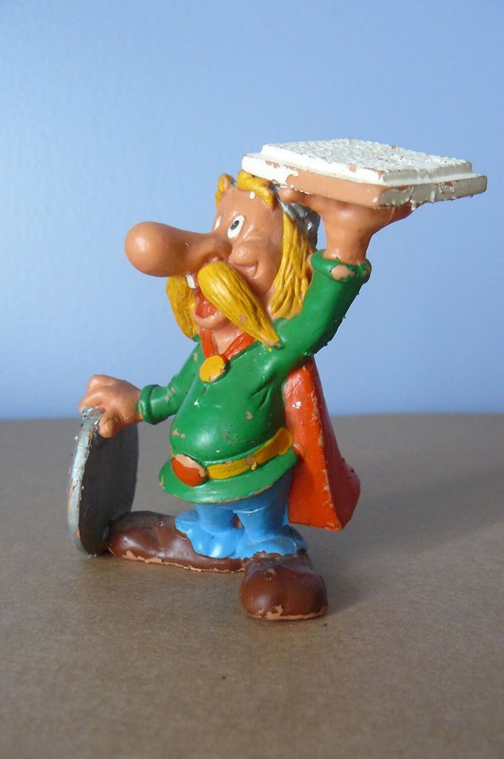 ALPHACOUSTIC : figurine publicitaire Ast&eacute;rix et Ob&eacute;lix 1978 