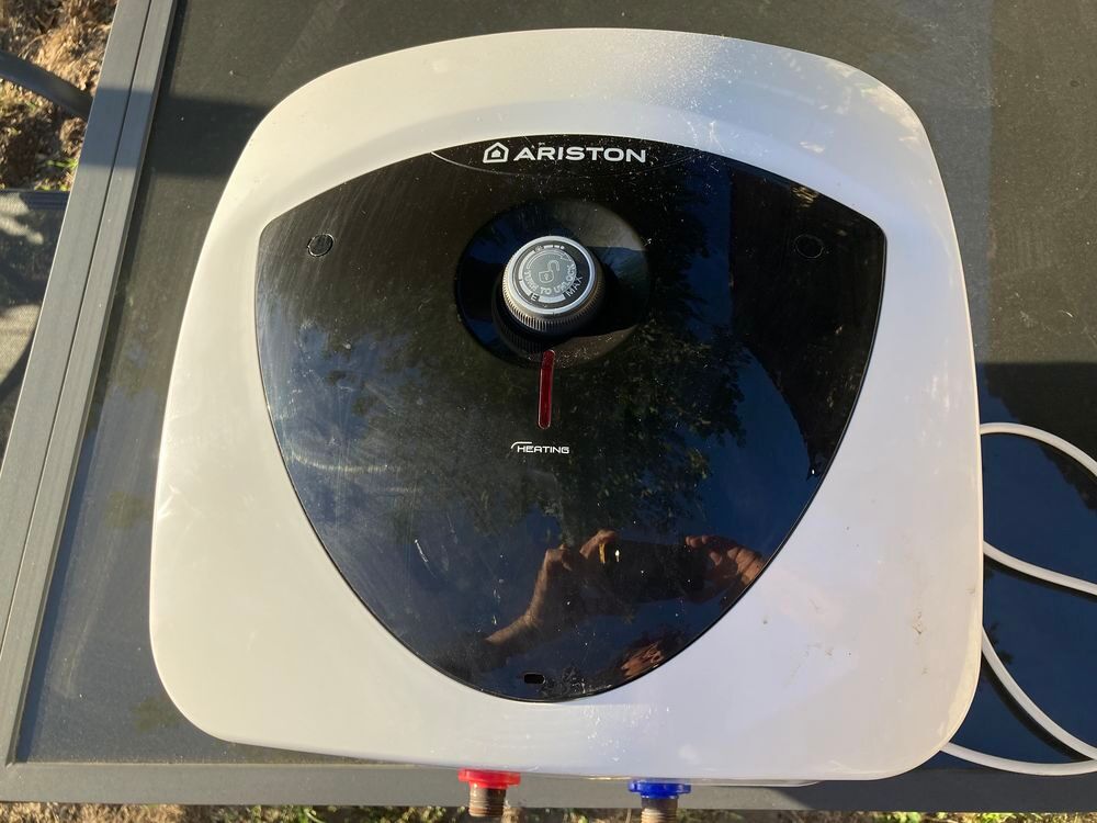 Chauffe eau Ariston Electroménager