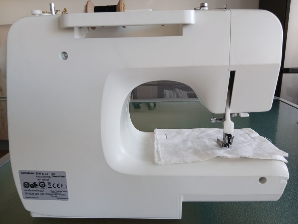 Machine &agrave; coudre SILVERCREST SNM 33 C1 Electroménager