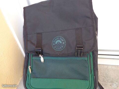 SAC A DOS plusieurs pochettes dos rembourré 20 Luçon (85)