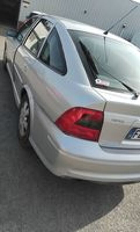Vectra 1.8i 16V El&eacute;gance 2001 occasion 59113 Seclin