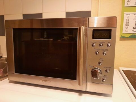 Micro ondes/ four tr�s bon �tat fonctionne correctement 20 Bordeaux (33)