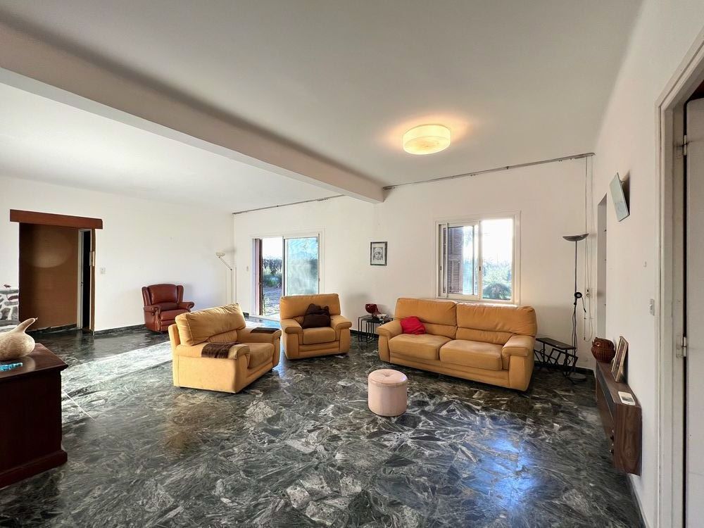 Vente Villa Villa 6 pices 179 m2 avec piscine et garage sur 4680 m2 de Ghisonaccia