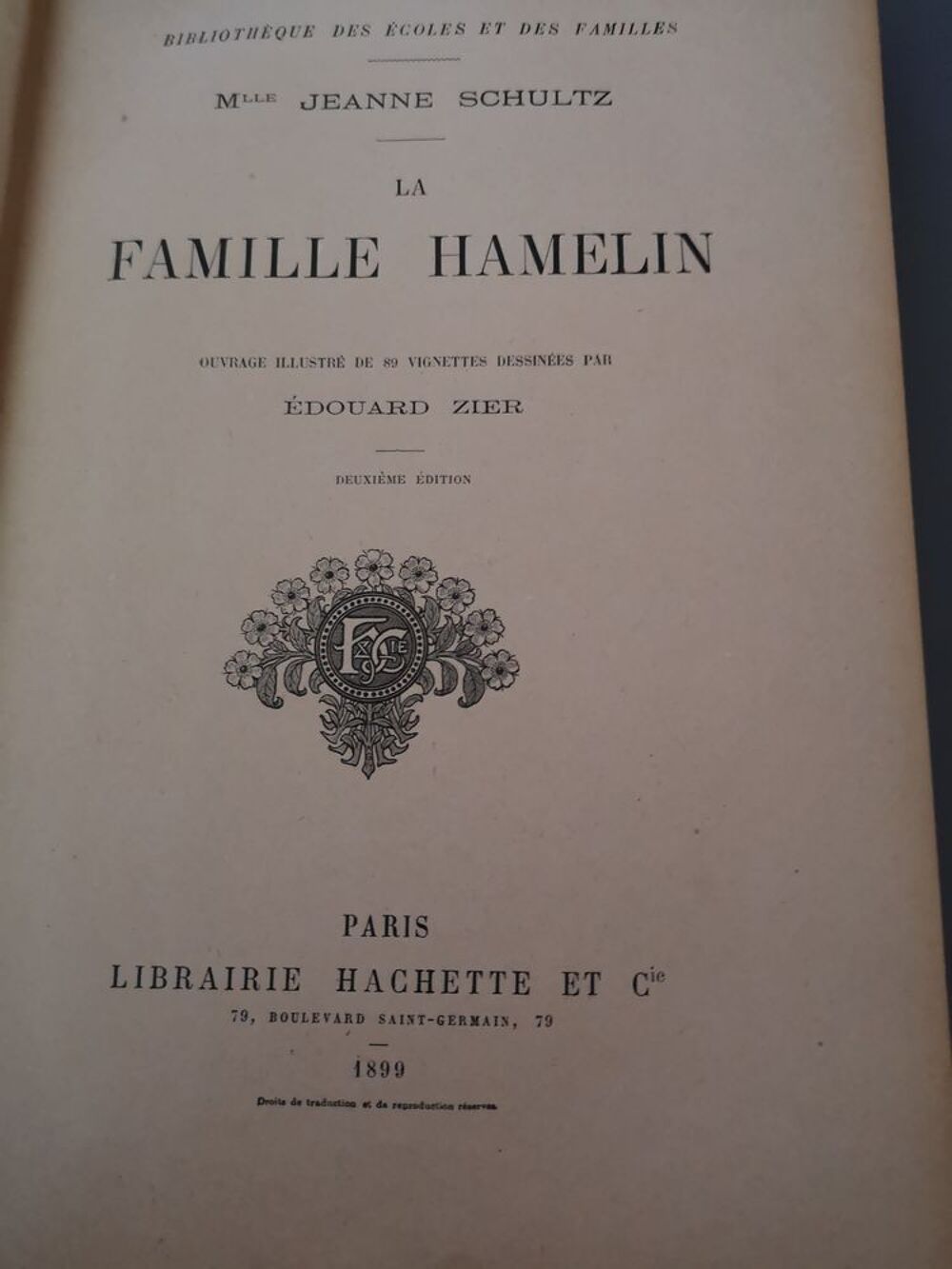 Livre la famille d hamelin Livres et BD