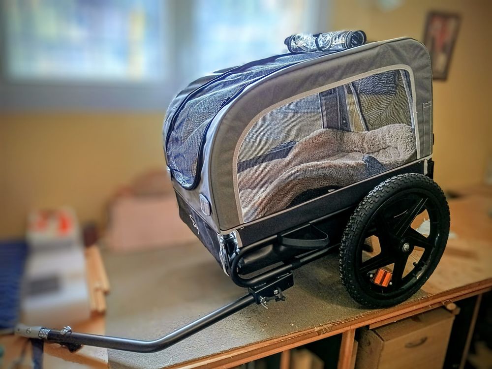 Remorque v&eacute;lo pour chiens, pliable, jamais servie Sports