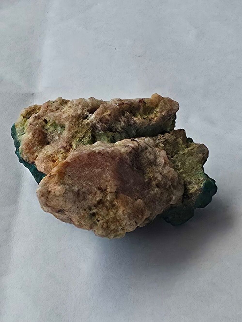 Magnifique Dioptase naturelle du Congo sur gangue-Katanga-26g 