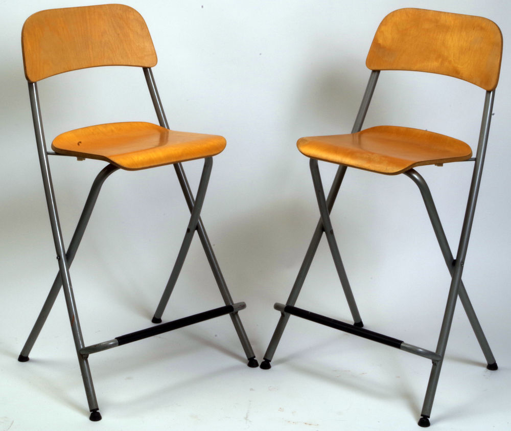 2 tabourets de bar pliables bois clair et m&eacute;tal argent&eacute; Meubles
