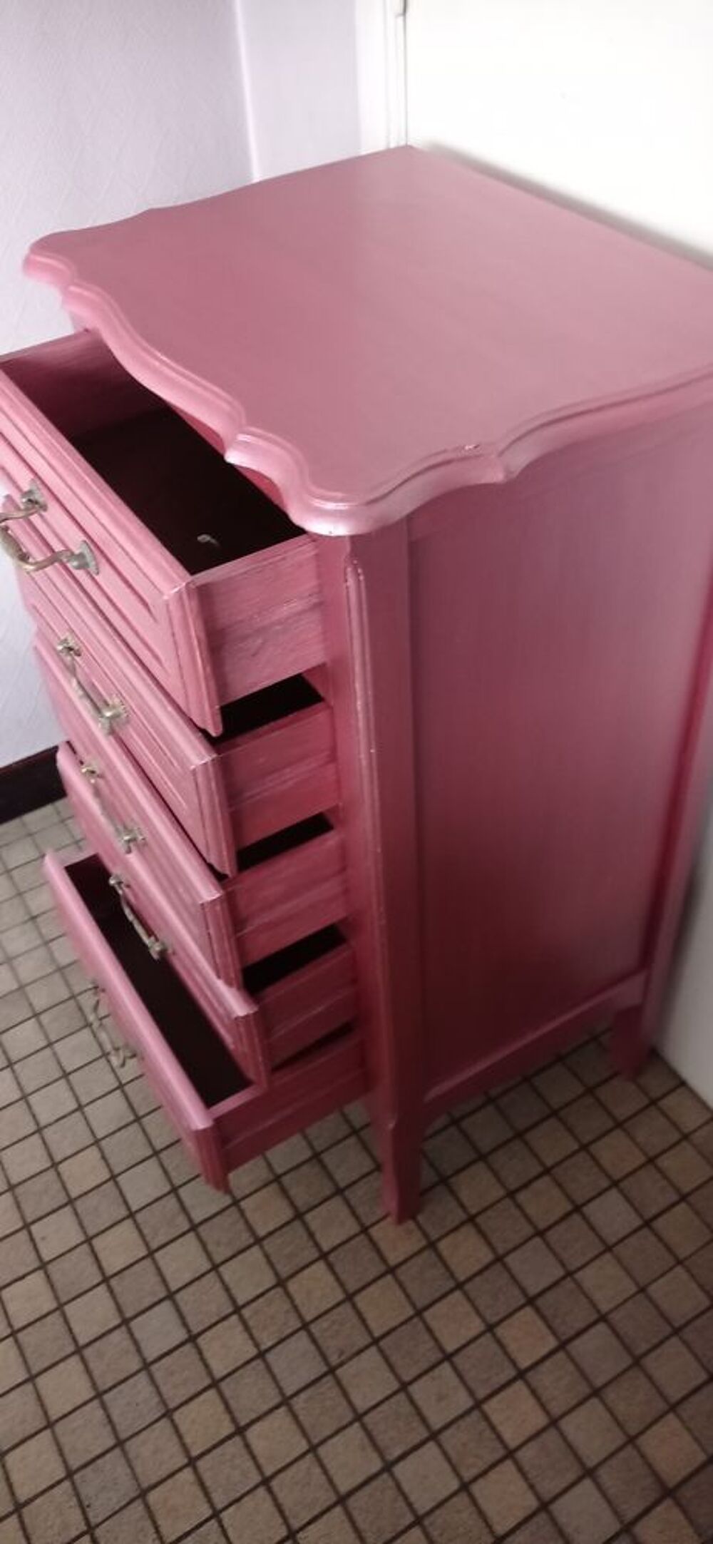 Meuble Chiffonnier relook&eacute; rose m&eacute;tal Meubles