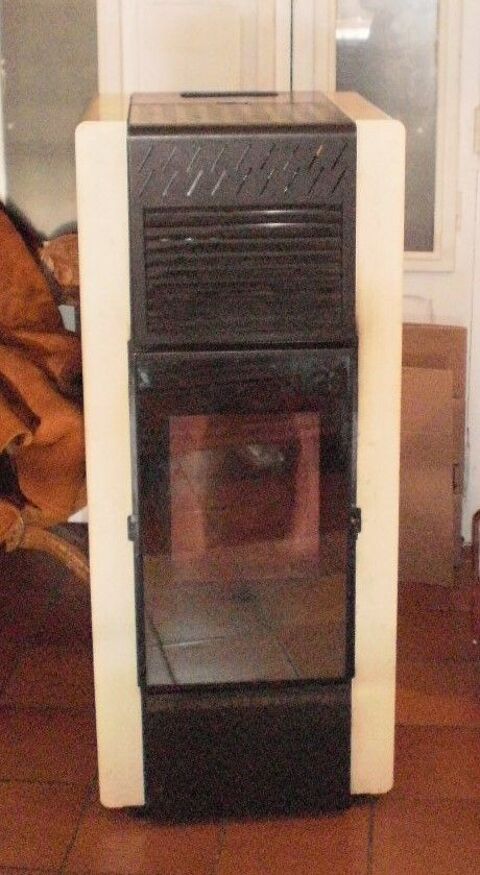 poele  granuls 10kwa 600 Soleilhas (04)