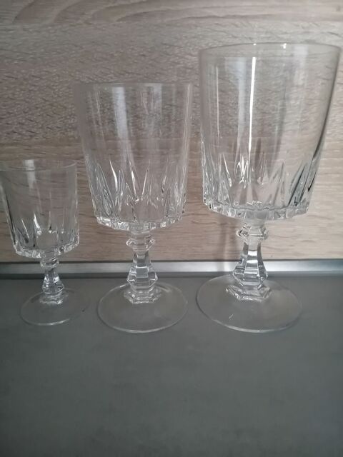 36 verres en Cristal d'Arques  30 Saint-Pierre-l�s-Elbeuf (76)