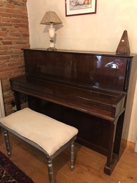 Piano droit 600 Baziège (31)