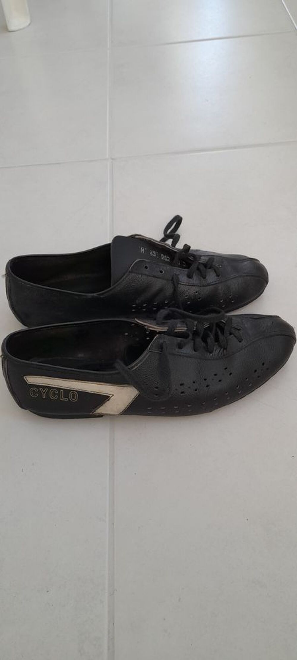 chaussures de cyclisme vintage en cuir pointure 43 Sports