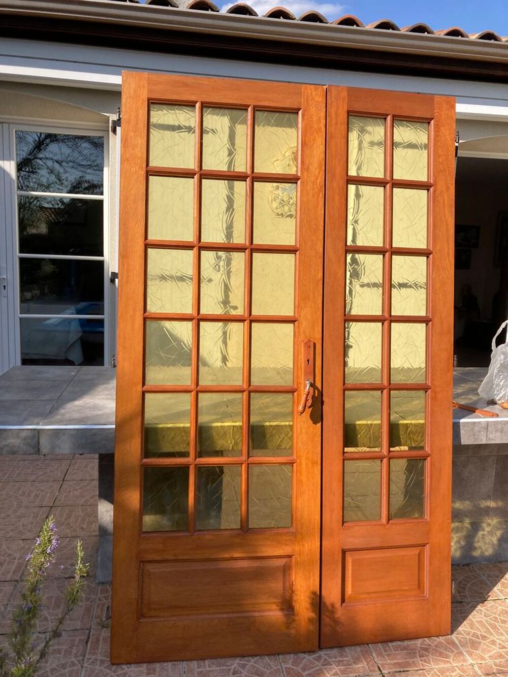 porte int&eacute;rieure bois et petits carreaux Décoration