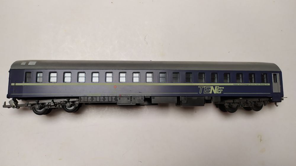 Train &eacute;lectrique : voiture voyageurs TEN SBB CFF marque LIMA Jeux / jouets