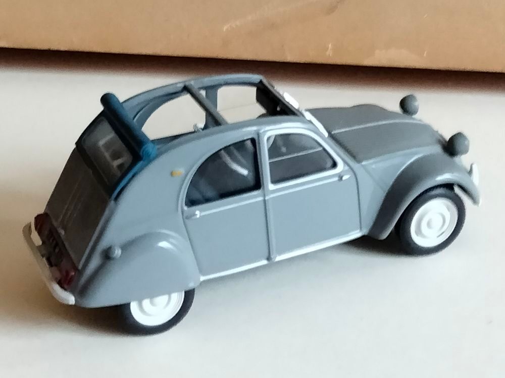 Citro&euml;n 2 cv&nbsp;; 1:43e 