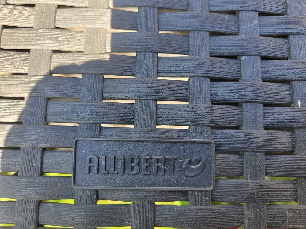 4 fauteuils et jardin ALLIBERT Jardin