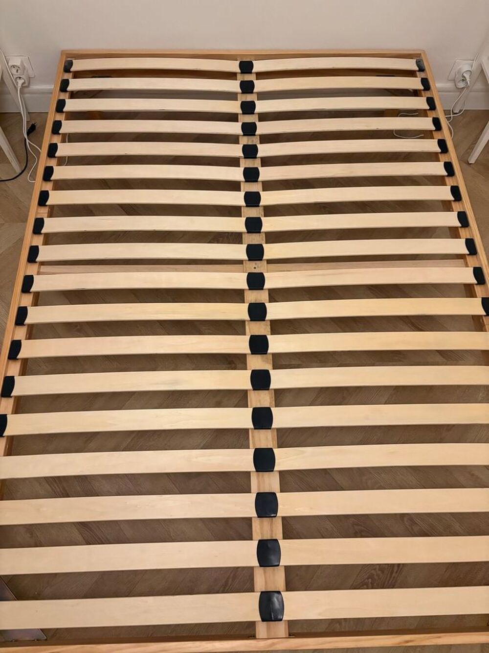 Lit matelas + sommier Meubles