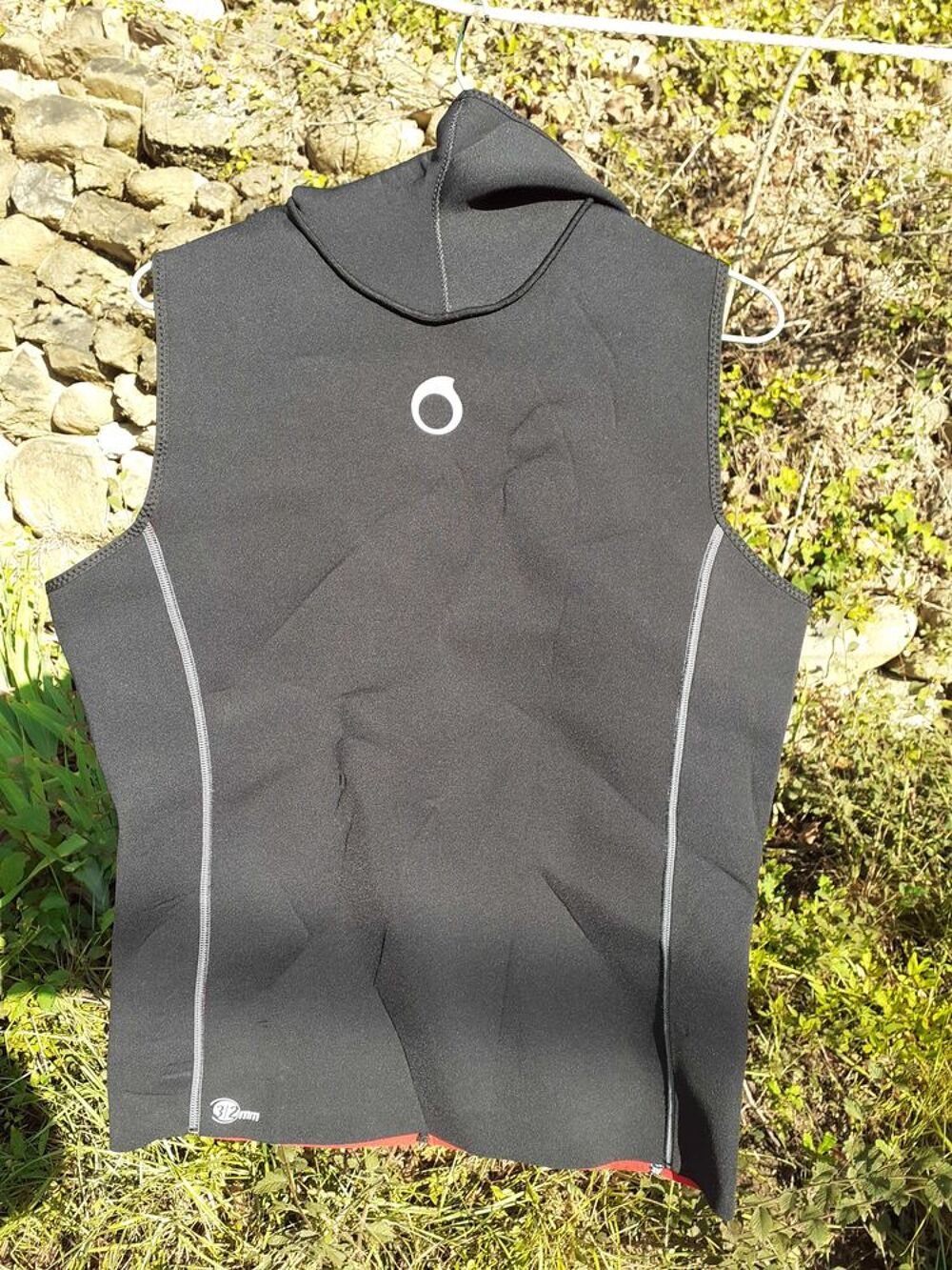 TOP PLONG&agrave;‰E AVEC CAGOULE Sports