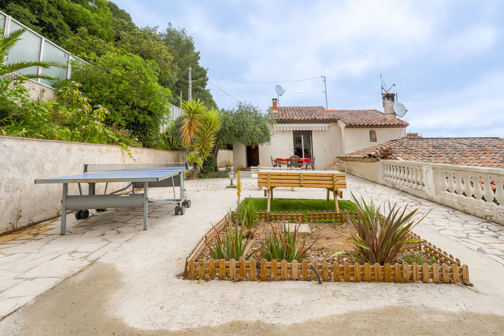   le clos du noyer villa sur le Haut de Nice  Provence-Alpes-Cte d'Azur, La Gaude (06610)