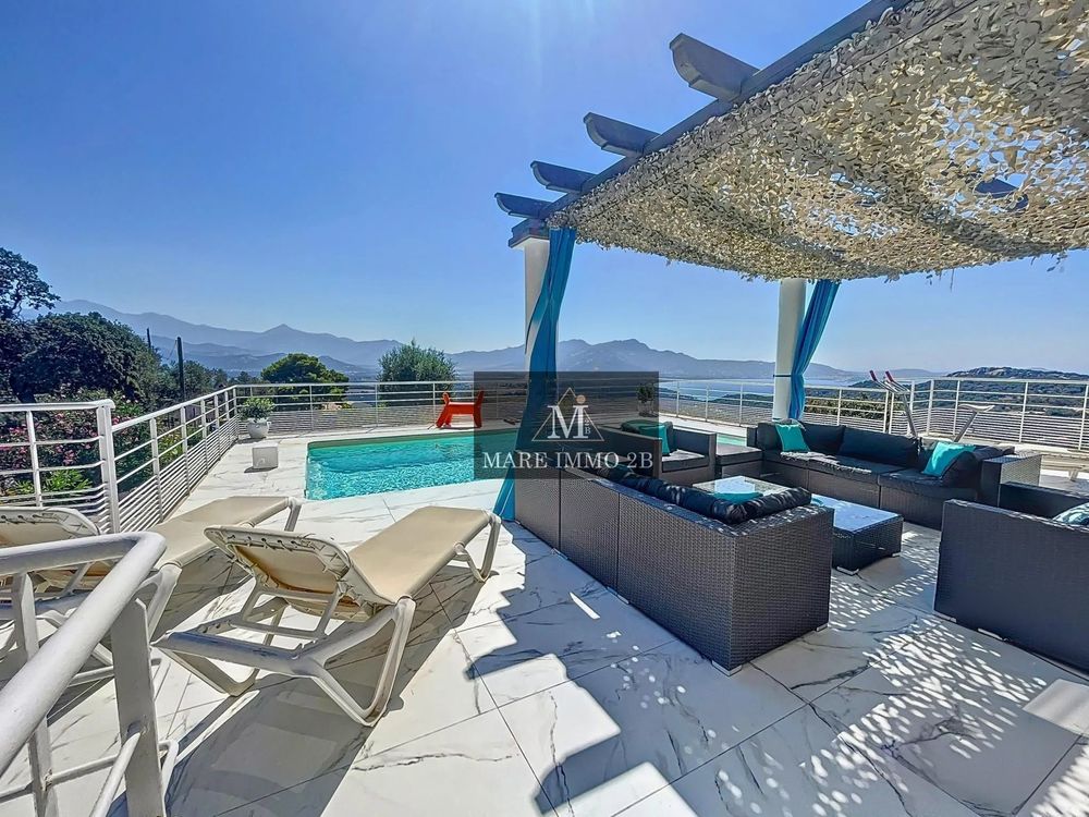 Vente Villa Lumio ? Superbe villa T5 de 185 m² sur 3 000 m² de terrain. Calvi
