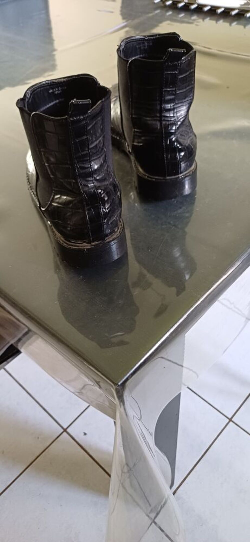 BOOTS Maroquinerie