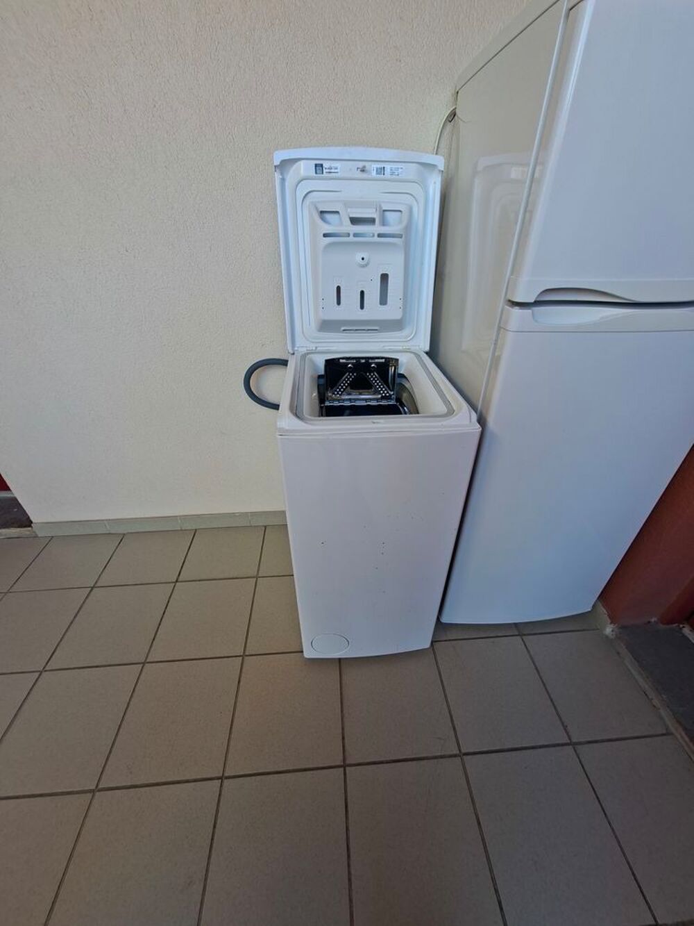 Lave-linge Indesit &agrave; chargement sup&eacute;rieur
- Marque : Indesit Electroménager