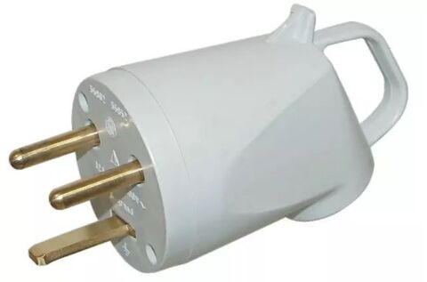 prise Legrand 380V 32A 2P + T 10 Beauchamp (95)