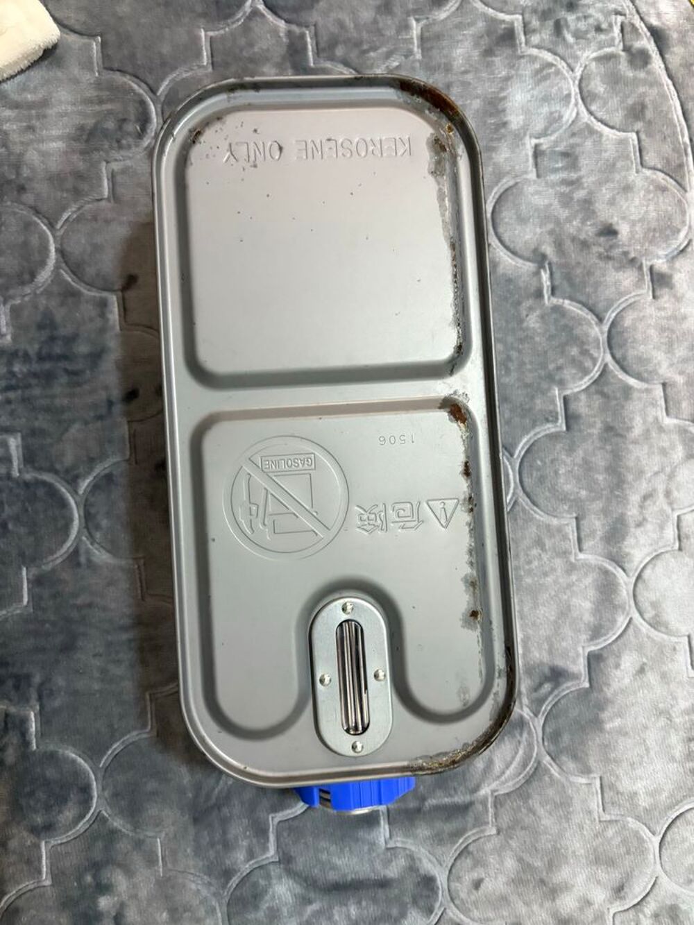 r&eacute;servoir poele a petrole qlima Electrom�nager