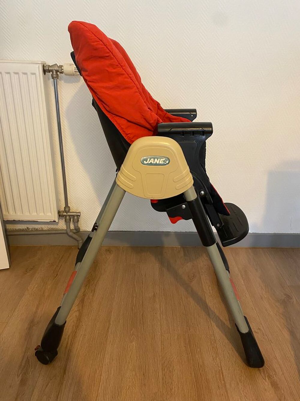 chaise haute b&eacute;b&eacute; Puériculture