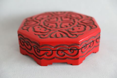 BOITE A BIJOUX LAQUE ROUGE CHINOIS 250 Saint-�tienne (42)