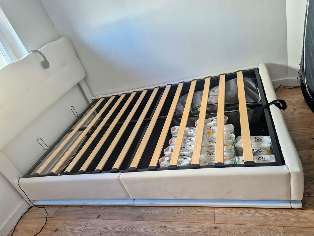 Lit coffre 2 personnes bande Led Meubles
