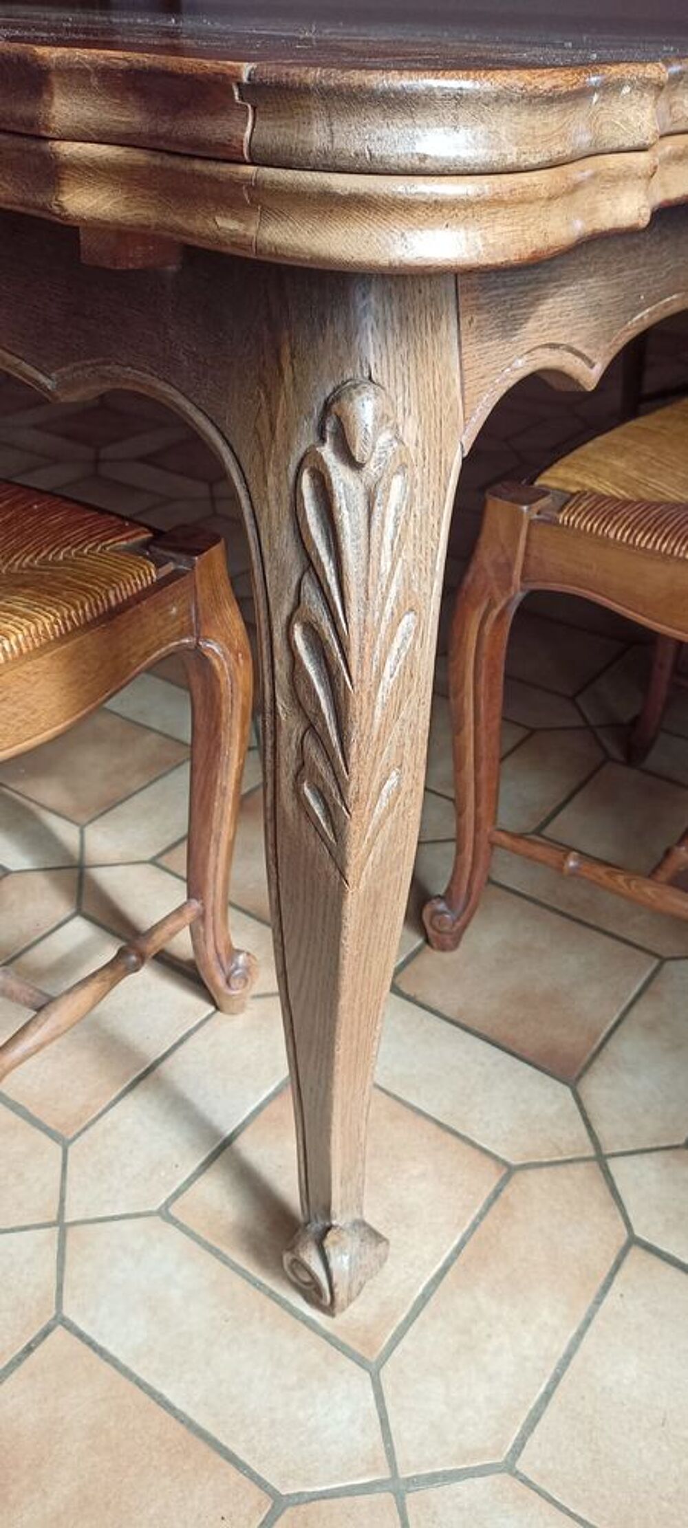 Table et 6 chaises en ch&ecirc;ne marque Riskoff Meubles
