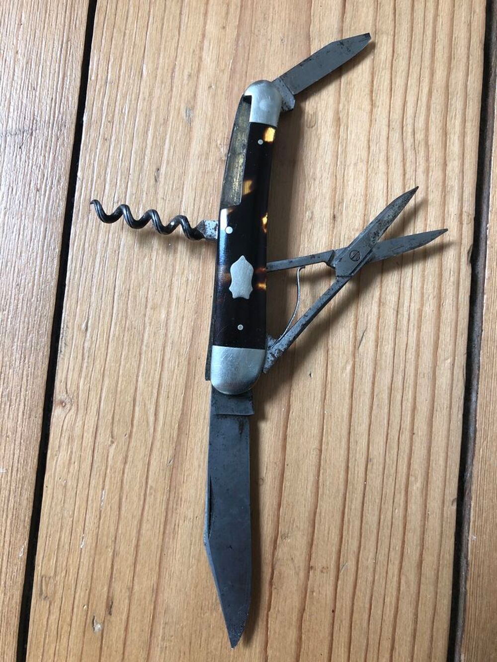 Couteau multifonction manche &eacute;caille 