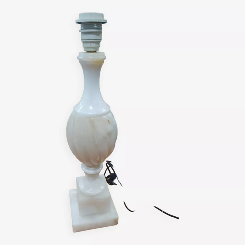 Pied de lampe de chevet en marbre blanc 20 Cormeilles-en-Vexin (95)