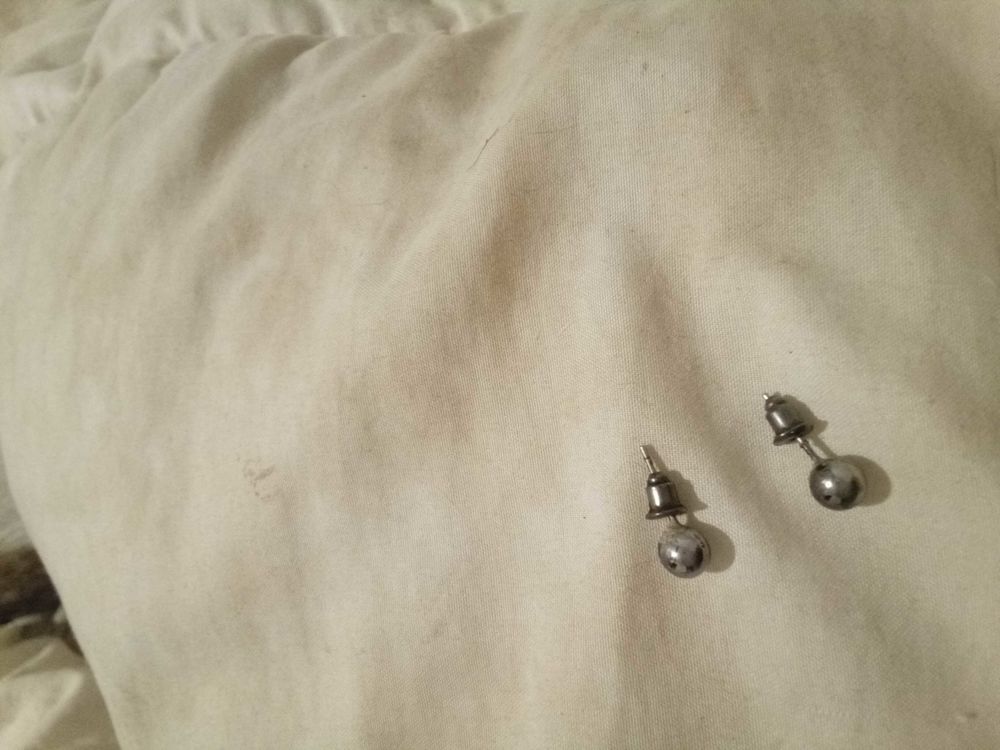 boucle d'oreille fantaisie boule argente Bijoux et montres