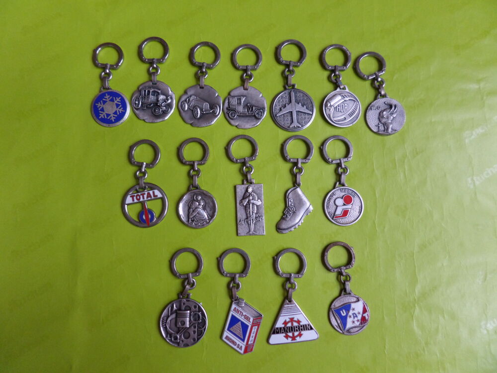 Porte cl&eacute; de marque bourbon et augis &agrave; prix divers ( envoi p 