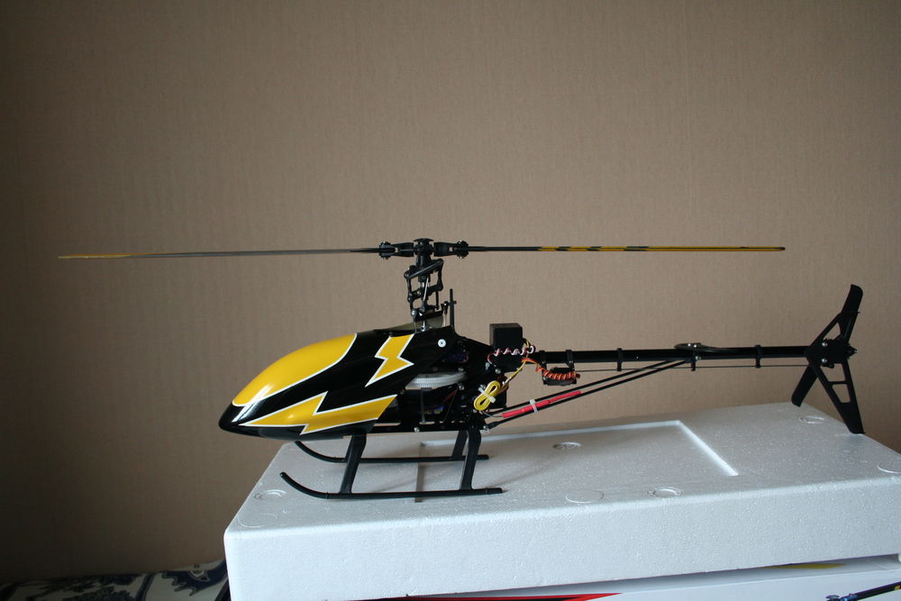 H&eacute;licopt&egrave;re mod&egrave;le r&eacute;duit radiocommand&eacute; type 450 Jeux / jouets