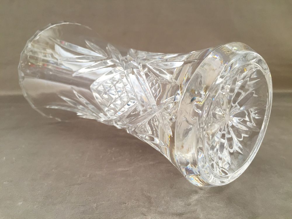 LOURD VASE EN VERRE CRISTAL MASSIF TAILL&Eacute; FA&Ccedil;ON DIAMANT Décoration