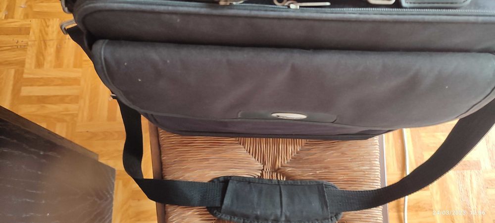 3 portes documents 5 rengements ou pour transport ordi 17 " maxi. Maroquinerie