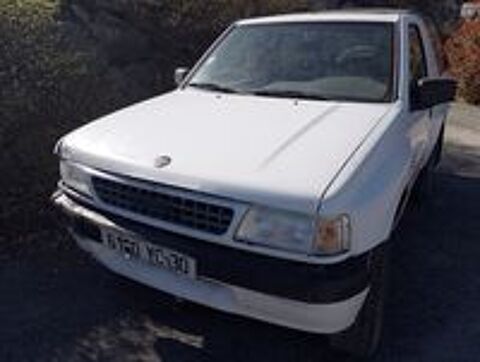 Frontera 2.0i 1997 occasion 30700 Uz&egrave;s